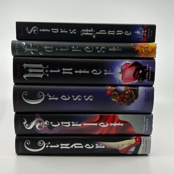 The Lunar Chronicles Hardcover Boxed Set with bonus “Stars Above" - Out of Print - Picture 10 of 10